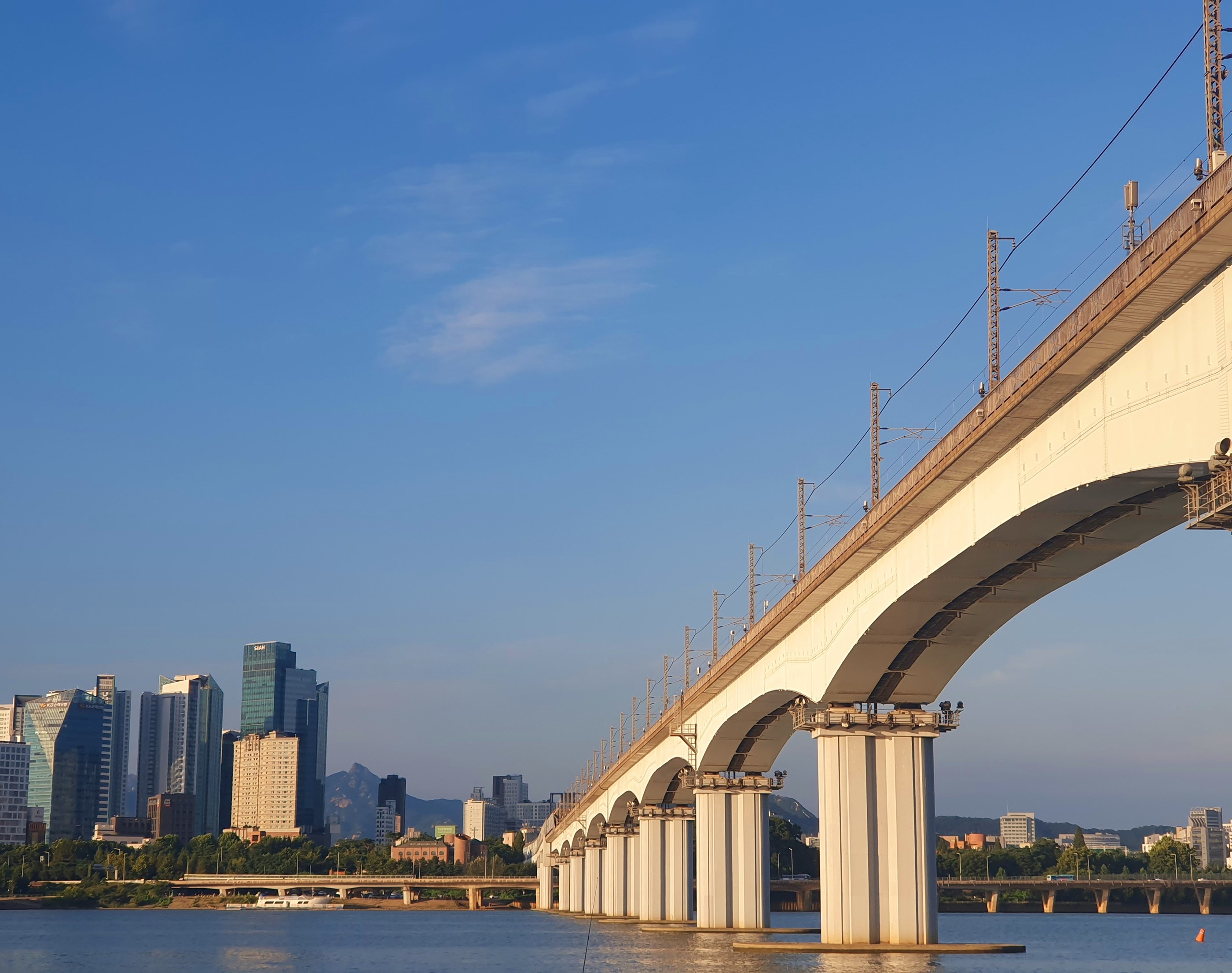 2024 콘크리트문화사진전 / 학생부 장려상 / 강원대학교 조성빈 / 작품명: 당산철교와 풍경